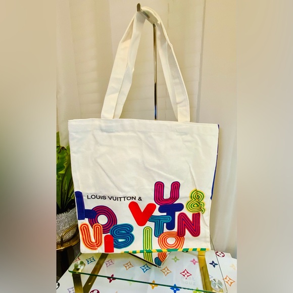 LOUIS VUITTON Linen Exhibition Tote - 2022 Shenzhen Exhibit - Picture 4 of 8